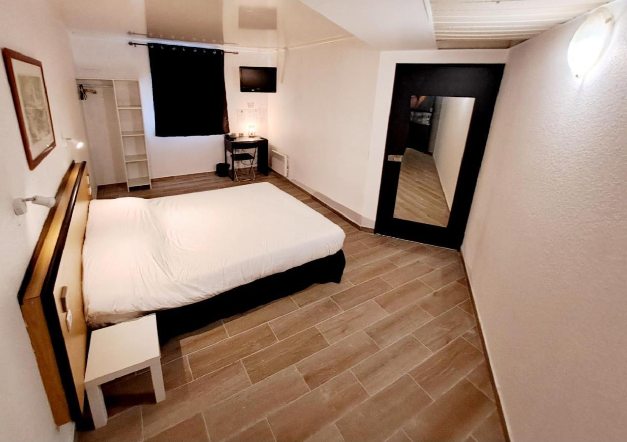 Crystal Hotel Saint Denis Basilique Екстер'єр фото