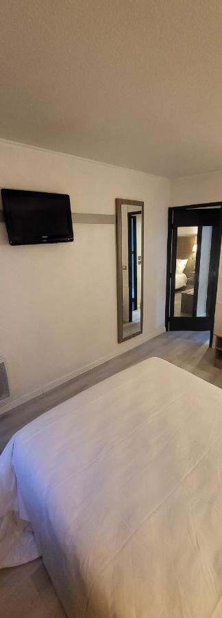 Crystal Hotel Saint Denis Basilique Екстер'єр фото