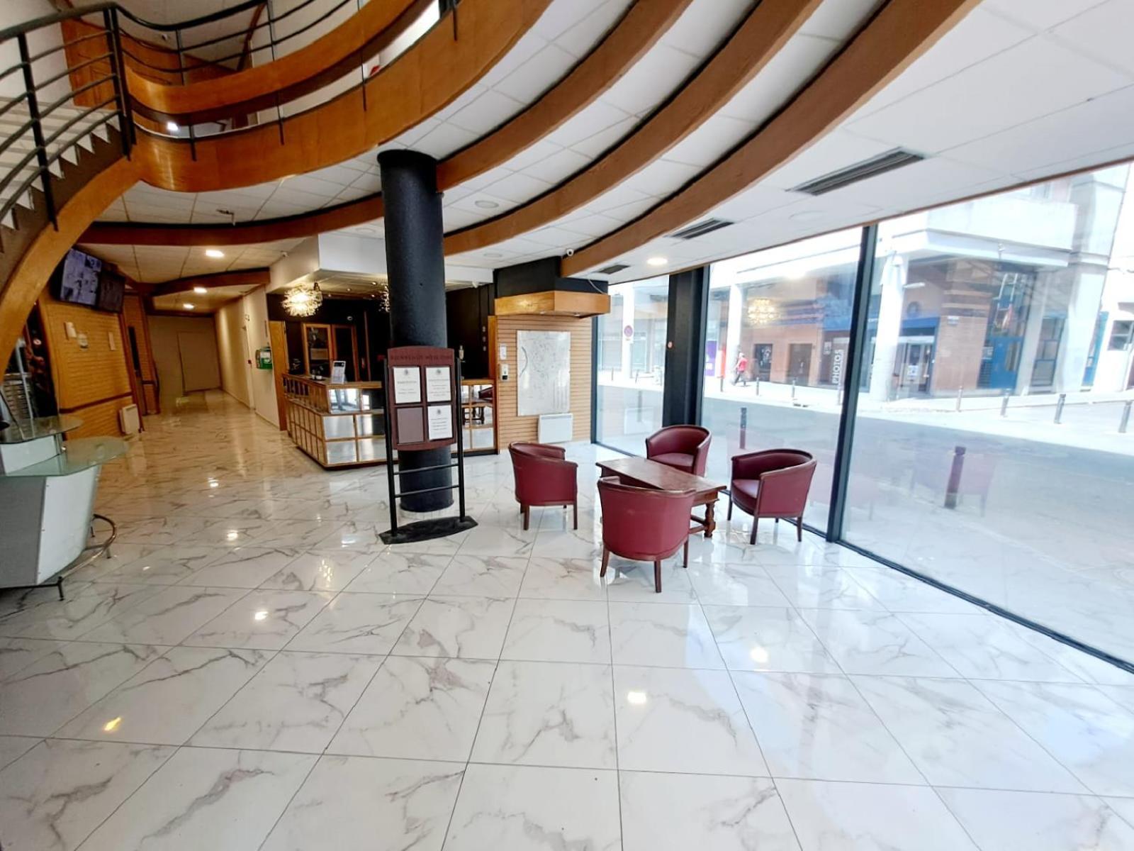 Crystal Hotel Saint Denis Basilique Екстер'єр фото